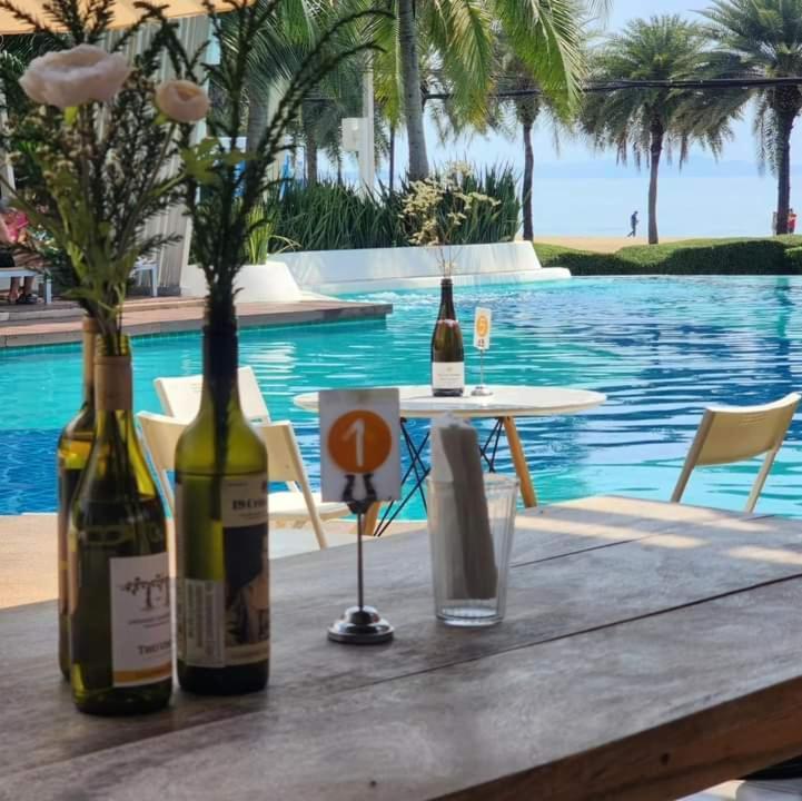 Jomtien Pattaya Condo Seaview Room Premium Luaran gambar