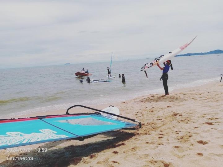 Jomtien Pattaya Condo Seaview Room Premium Luaran gambar